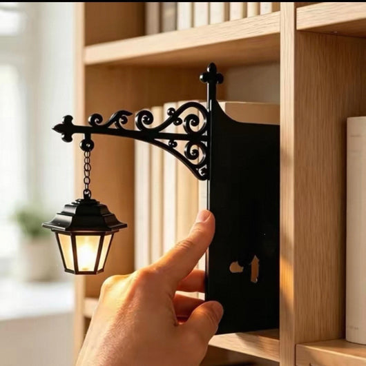 Halloween Magic Bookend Lantern – Spooky Ghost & Vintage Light Designs